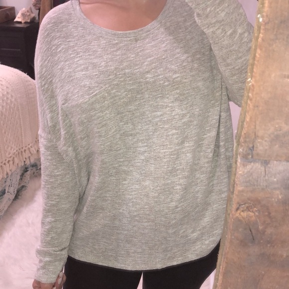 𝅺Umgee small sweater - Picture 4 of 6